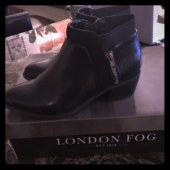 LONDON FOG Black Leather Bootie - Picture 2 of 5